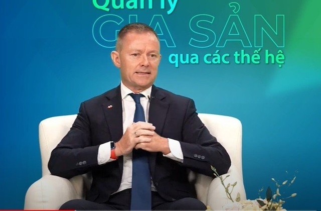 Ông Darren Buckley – Giám đốc Khối Link Vào Nhà Cái KL99 COM Tặng +199k Bán lẻ Techcombank