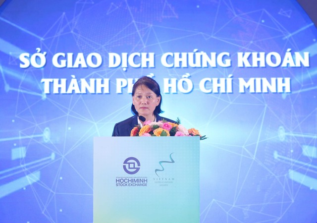 Bà Nguyễn Thị Việt Hà, Quyền Chủ tịch Công ty, Sở Giao dịch 99Kl99 link đăng nhập TP.HCM (HOSE) phát biểu tại Hội nghị. Ảnh: Lê Toàn