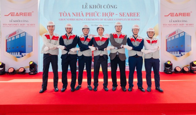 Đội ngũ lãnh đạo Searefico tại lễ khởi công tòa nhà phức hợp Searee