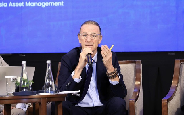 Ông Dominic Scriven, Chủ tịch Dragon Capital tin rằng sự phát triển của các chương trình hưu trí sẽ góp phần gia tăng nguồn vốn Kl99ok phiên bản mới dài hạn, đồng thời hỗ trợ sự phát triển bền vững của thị trường vốn Việt Nam.