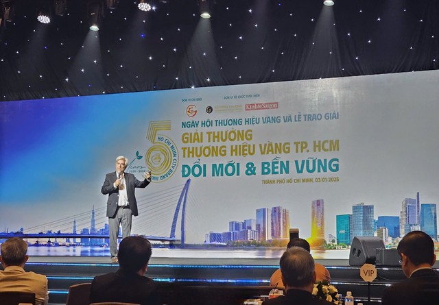 Ông Sam Korsmoe, Chuyên gia nghiên cứu về Kl992 cổng game cá cược Việt Nam. Ông Sam Korsmoe, Chuyên gia nghiên cứu về Kl992 cổng game cá cược Việt Nam.