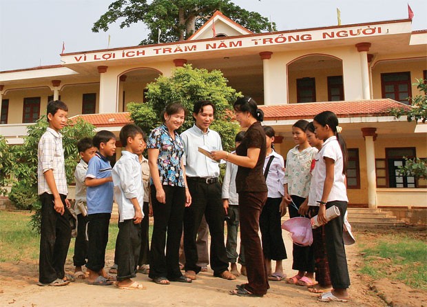 Thực hư chuyện "ép" học sinh mua Kl99kl phiên bản hoạt động ảnh 1