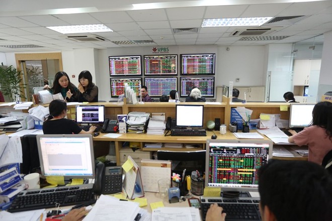 Cuộc đua miễn phí giao dịch Kl99com thể thao, casino, nổ hũ, bắn cá: Người tiếp tục, kẻ rời cuộc đua