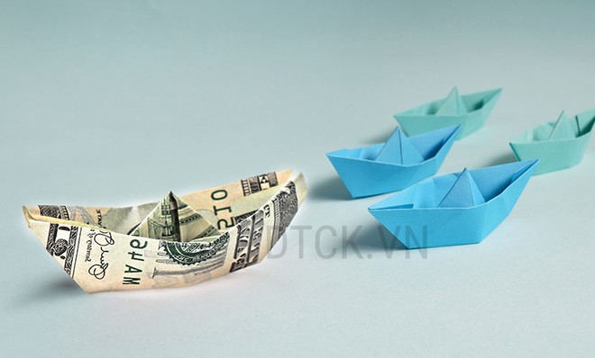 Dòng tiền đầu cơ nhập cuộc “hàng thoái vốn”