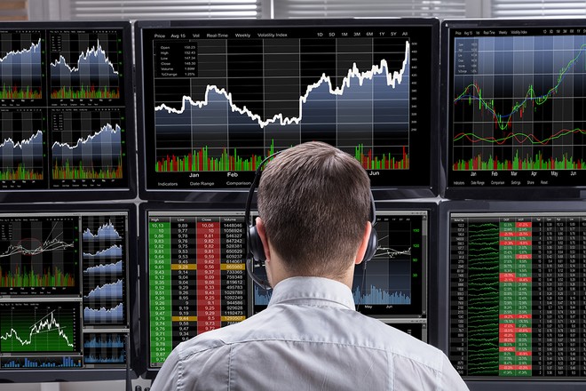 Phiên giao dịch sáng 31/12: VN-Index phục hồi trên đôi vai của nhóm Vingroup