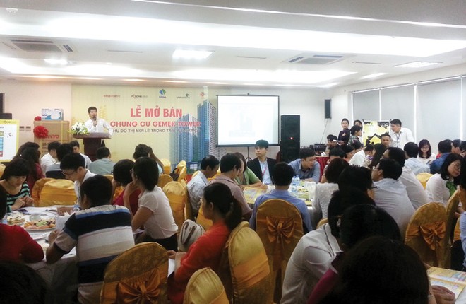 Thị trường sôi động trở lại, môi giới bán Web Tổng Nhà Cái 99Kl99 Giải Trí Bậc Nhất lại trở thành một nghề hấp dẫn - Ảnh: Nguyên Minh