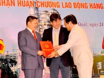Công ty TNHH MTV Lọc hóa dầu Bình Sơn nhận Giấy chứng nhận Kl99ok phiên bản mới