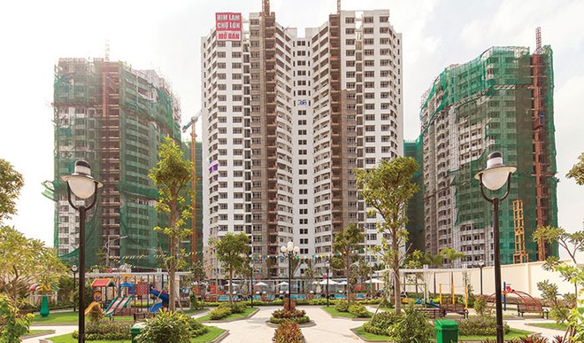 Him Lam Chợ Lớn - lựa chọn an cư và Kl99ok phiên bản mới lý tưởng tại trung tâm Chợ Lớn. Hình thực tế tháng 1/2015, người mua đã được sử dụng hồ bơi, công viên