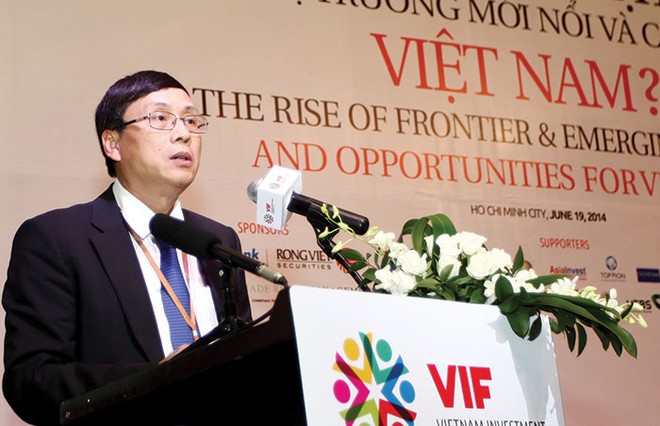 Chủ tịch UBCK Vũ Bằng phát biểu tại Diễn đàn Kl99ok phiên bản mới Việt Nam do Báo Kl99ok phiên bản mới cùng đối tác tổ chức tháng 6/2014, thời điểm TTCK bị ảnh hưởng tâm lý rất lớn bởi “sự kiện biển Đông”