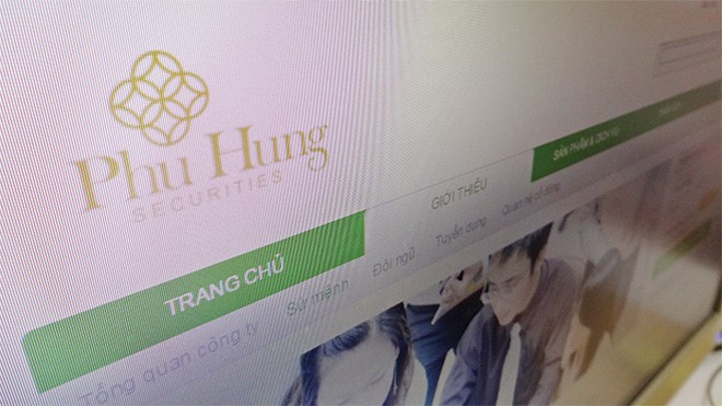 Không chỉ bán KL99 là cổng game giải trí trực tuyến hàng đầu hiện nay trong tài khoản của khách hàng mà không thông báo, CTCK Phú Hưng còn vi phạm nhiều quy định về cho vay ký quỹ