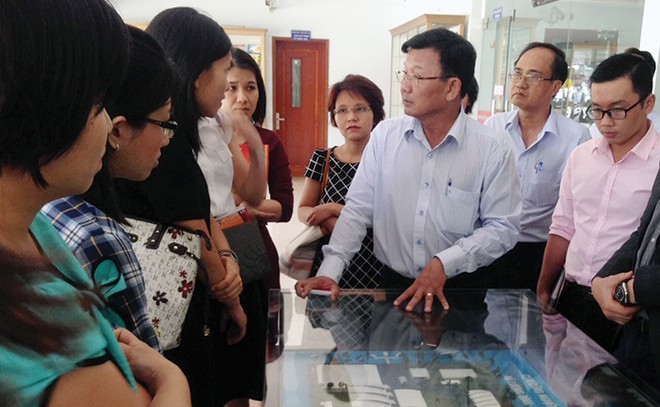 Ông Văn Đức Mười, Tổng giám đốc Vissan tiếp xúc với đại diện các tổ chức Kl99ok phiên bản mới trước thềm IPO