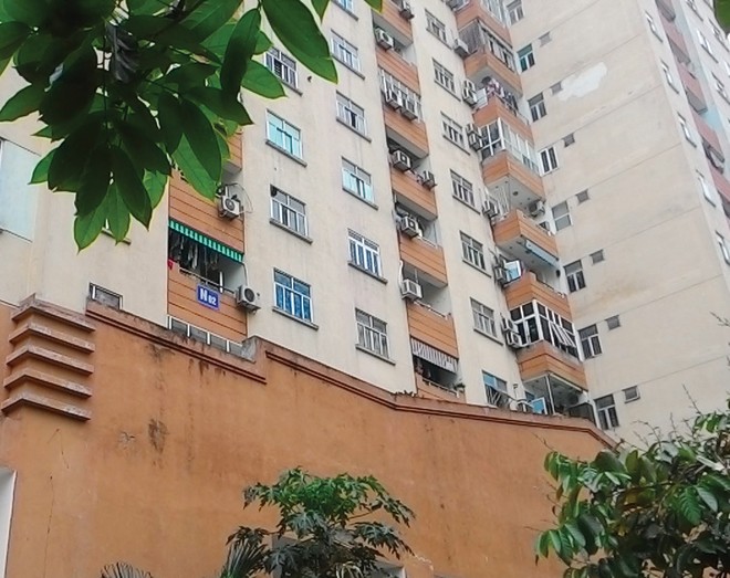 Khu nhà tái định cư 5,3 ha Dịch Vọng, Cầu Giấy đang bị xuống cấp nghiêm trọng, đe dọa Kl993 Đăng nhập Giải trí của cư dân. Ảnh: Việt Dương