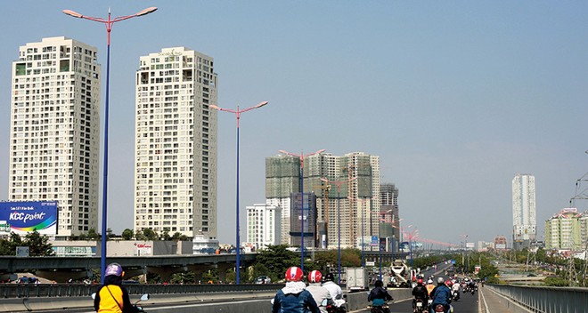 Giao dịch sôi động của thị trường Web Tổng Nhà Cái 99Kl99 Giải Trí Bậc Nhất TP. HCM hiện không chỉ diễn ra ở khu Đông - Ảnh: Lê Toàn