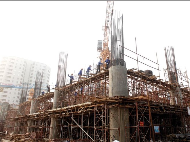 Nhiều tòa nhà xây dở dang chưa được phép bán, nhưng chủ Kl99ok phiên bản mới lách luật bằng hình thức thỏa thuận hứa bán.