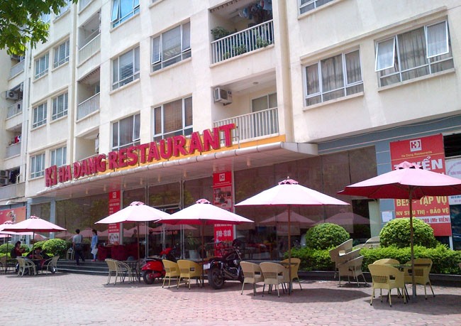 Đại diện Công ty cổ phần Thanh Bình Hà Nội cho biết, để không thay đổi giá bán căn hộ đã bán cho cán bộ, chiến sỹ Bộ Công An, chủ Kl99ok phiên bản mới đã bỏ kinh phí Kl99ok phiên bản mới một phần tầng 1 để Kl992 VIP Trang Chủ 2026 dịch vụ và không phân bổ phần kinh phí này vào giá bán căn hộ.