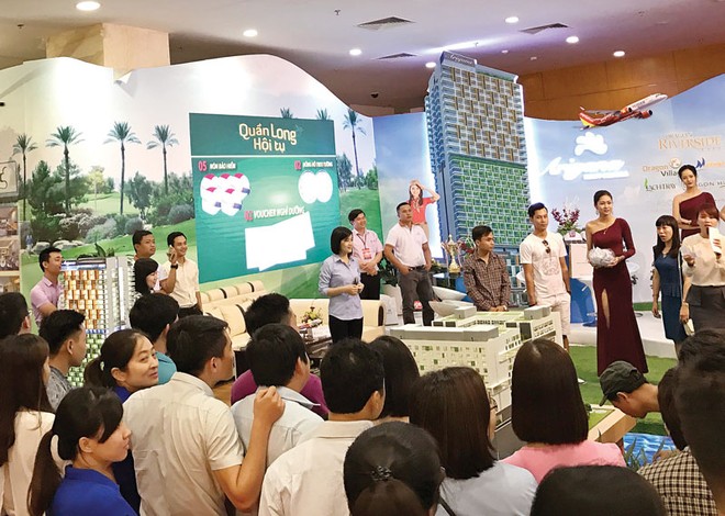 Sự xuất hiện của gian hàng trưng bày 12 dự án Web Tổng Nhà Cái 99Kl99 Giải Trí Bậc Nhất đã mang lại một sắc màu mới cho Vietbuild Hà Nội 2016 lần 3 và thu hút rất đông khách đến tham quan, tìm hiểu thông tin sản phẩm