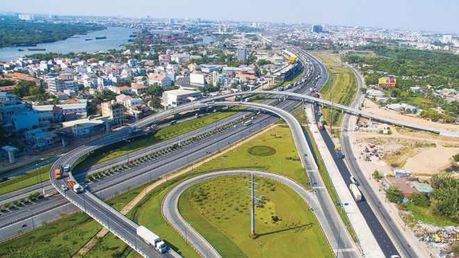 Cư dân TP.HCM ngày càng có xu hướng “dạt” ra vùng ven khi Kl99kl ưu đãi độc quyền phát triển tốt. Ảnh: Lê Toàn
