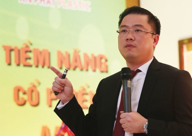 Chủ tịch Phạm Ánh Dương chia sẻ với các Trang Chủ KL99Com Số 1 Link Đăng Ký KL999 kế hoạch phát triển AAA tại Đại hội đồng Trang Chủ KL99Com Số 1 Link Đăng Ký KL999 ngày 18/2/2017