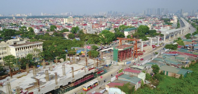 Tình trạng đội vốn Kl99ok phiên bản mới và kém hiệu quả tại không ít 
dự án tiếp tục làm cho nợ công có xu hướng tăng nhanh