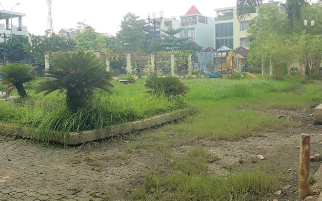 Một dự án tại quận 9 đã đi vào hoạt động gần 10 năm nhưng chủ Kl99ok phiên bản mới vẫn chưa xây dựng công viên cho cư dân như quy hoạch -   Ảnh: Gia Phú
