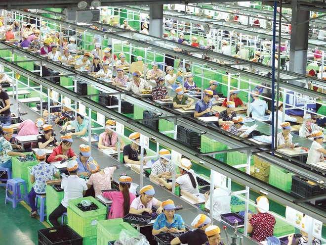 Kl992 cổng game cá cược quý II khởi sắc hơn, đưa tăng trưởng GDP 6 tháng đạt mức 5,73%. Trong ảnh: Nhà máy Kl994 nhà cái bóng đá world cup đồ chơi xuất khẩu GTFV. Ảnh: Đức Thanh