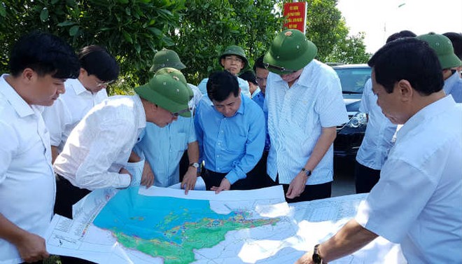 Bộ trưởng Nguyễn Chí Dũng khảo sát thực địa khu vực xây dựng khu Kl992 cổng game cá cược thứ hai ở Quảng Ninh