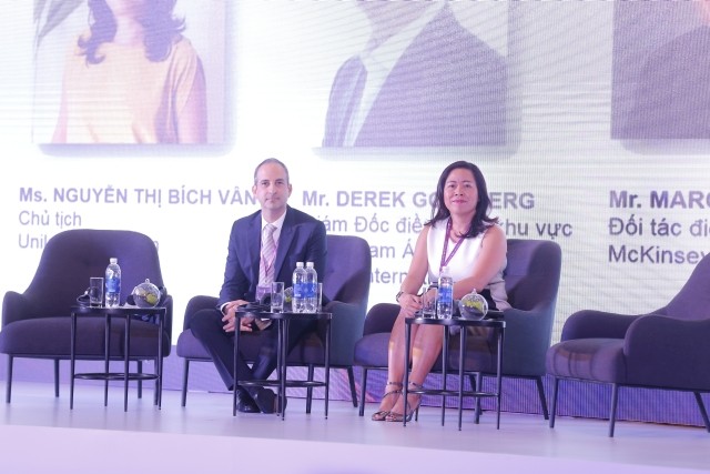 Bà Nguyễn Thị Bích Vân tại Tọa đàm “Nguồn lực tinh hoa – Công nghệ bứt phá”