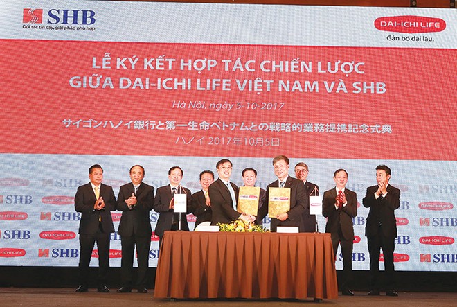 Tổng giám đốc SHB và Tổng giám đốc Dai-ichi Life Việt Nam ký thỏa thuận hợp tác chiến lược trước sự chứng kiến của Ủy viên Bộ Kl991.com tải ứng dụng, Phó Thủ tướng Vương Đình Huệ, Phó chủ nhiệm Ủy ban Kl991.com nạp rút nhanh, ngân sách của Quốc hội Bùi Đặng Dũng, Phó Thống đốc Link Vào Nhà Cái KL99 COM Tặng +199k 99Kl99 trực tiếp đá gà Đào Minh Tú cùng đại diện lãnh đạo cấp cao của SHB và Dai-ichi Life