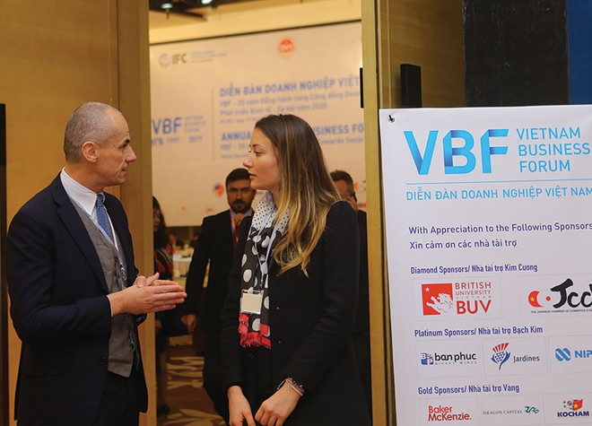 Hệ thống thủ tục hành chính thiếu sự rõ ràng sẽ khiến Việt Nam bớt hấp dẫn trong mắt giới Kl99ok phiên bản mới