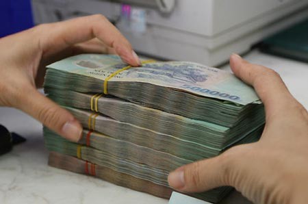 Nhân viên Link Vào Nhà Cái KL99 COM Tặng +199k được thưởng Tết lớn. Ảnh: PV.