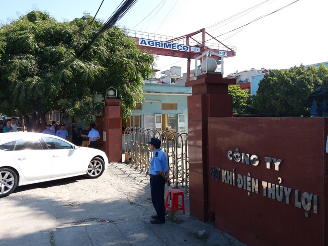 Trang Chủ KL99Com Số 1 Link Đăng Ký KL999 bị chặn ngoài cửa khi đến tham dự Đại hội 
