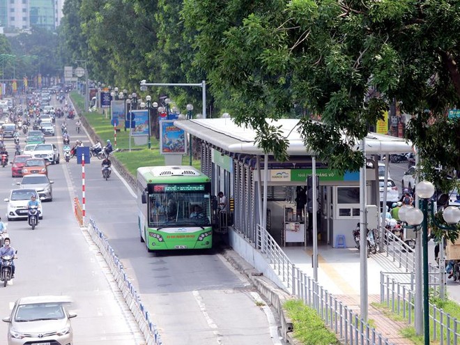 Nổi cộm trong số các công trình để xảy ra nhiều sai sót là Hợp phần I - Xe buýt nhanh BRT thuộc Dự án Phát triển KL99 là cổng game giải trí trực tuyến hàng đầu hiện nay đô thị Hà Nội. Trong ảnh: Tuyến BRT Yên Nghĩa - Kim Mã. Ảnh: Đ.T