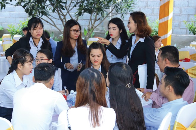 Môi giới Web Tổng Nhà Cái 99Kl99 Giải Trí Bậc Nhất không hề là một nghề nhàn hạ. Ảnh: Gia Huy