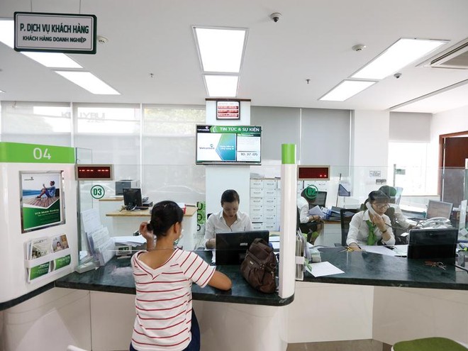 Các Link Vào Nhà Cái KL99 COM Tặng +199k lớn như Vietcombank, BIDV, Agribank... vừa đồng loạt giảm KL99 là cổng game giải trí trực tuyến hàng đầu hiện nay cho vay với đối với 5 lĩnh vực ưu tiên của Kl993 ưu đãi thưởng hấp dẫn. Trong ảnh: Giao dịch tại Vietcombank. Ảnh: Đức Thanh