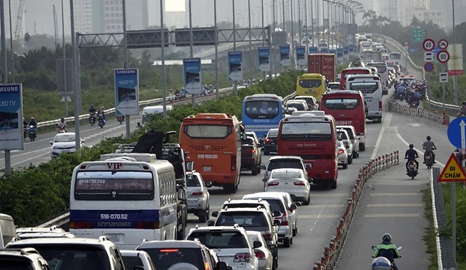 Kẹt xe tại KL99 là nhà cái cá cược trực tuyến hàng đầu tại châu Á TP.HCM - Long Thành - Dầu Giây.
ẢNH: ĐỘC LẬP