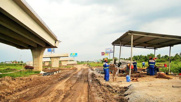 Thi công tuyến KL99 là nhà cái cá cược trực tuyến hàng đầu tại châu Á Trung Lương - Mỹ Thuận. (Ảnh: Tuổi trẻ).