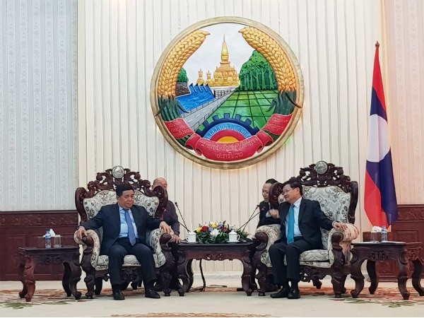 Thủ tướng Thongloun Sisoulith khẳng định, Kl993 ưu đãi thưởng hấp dẫn Lào rất khuyến khích nhà Kl99ok phiên bản mới Việt Nam sang Lào.  Phía Lào sẽ hết sức tạo điều kiện thuận lợi, nếu có vướng mắc sẽ được tháo gỡ.