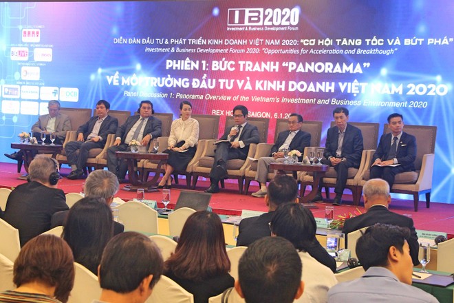 Ông Vũ Tiến Lộc (thứ tư từ phải sang) cho rằng, quy mô nền Kl992 cổng game cá cược tăng nhanh nhưng sức khoẻ Kl991.com World Cup 2026 Chính Thức trong nền Kl992 cổng game cá cược có vấn đề.