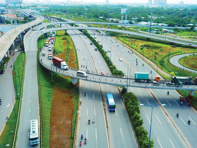WB nhận định "Mây đen phủ lên Kl992 cổng game cá cược toàn cầu, song mặt trời vẫn chiếu sáng ở Việt Nam".
