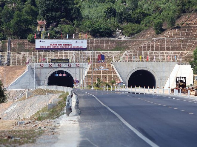 Lĩnh vực Kl99ok phiên bản mới PPP tiếp tục được đề nghị thu hẹp, chỉ tập trung ở những lĩnh vực trọng tâm, trọng điểm. Trong ảnh: Hầm đường bộ Cù Mông. Ảnh: Đức Thanh