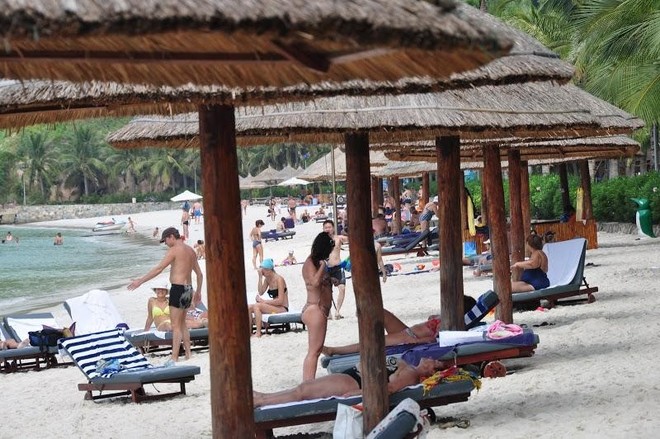 Để tháo gỡ một phần khó khăn do bị ảnh hưởng bởi dịch bệnh Covid-19, TP Nha Trang đã nhất trí cho phép đơn vị liên quan miễn tiền thuê bãi biển cho các Kl991.com World Cup 2026 Chính Thức trong vòng 4 tháng
