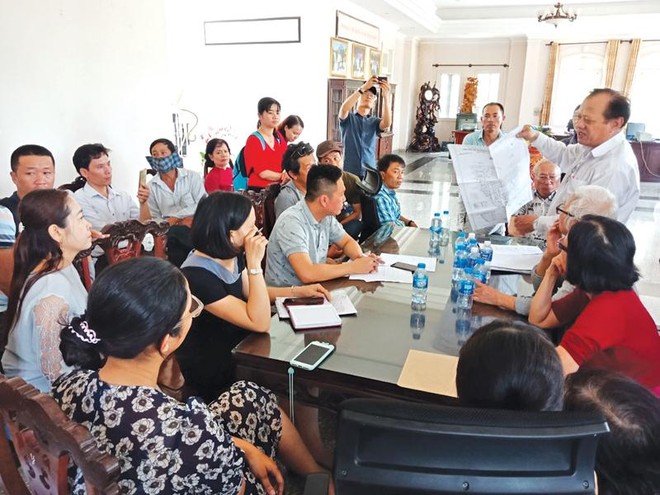 Các nhà Kl99ok phiên bản mới bức xúc tố cáo Công ty Phi Long.