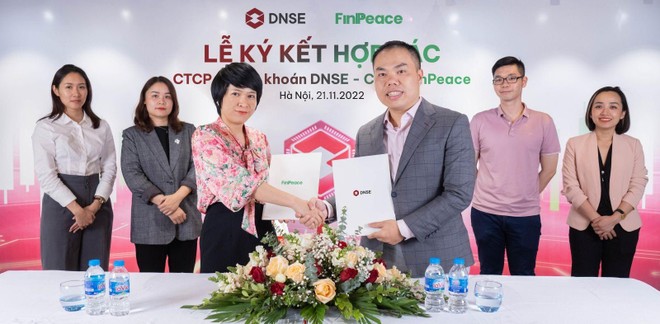 Lễ ký kết hợp tác giữa 99Kl99 link đăng nhập DNSE và FinPeace.