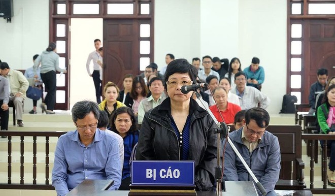 Bị cáo Châu Thị Thu Nga tại tòa