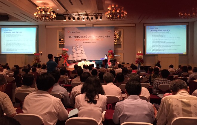 ĐHCĐ DongA Bank: Chủ tịch HĐQT xin rút, Tổng giám đốc xin lỗi Trang Chủ KL99Com Số 1 Link Đăng Ký KL999