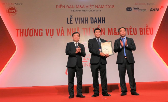 Ông Lê Thành Trung, Phó tổng giám đốc HDBank nhận giải “Kl991.com World Cup 2026 Chính Thức có chiến lược M & A tiêu biểu Nhất của Thập kỷ (2009- 2018