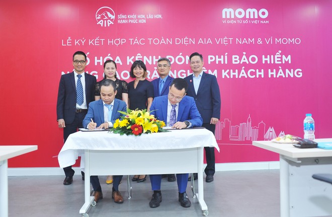 Ví MoMo bắt tay AIA hợp tác mở kênh đóng phí Kl99kl phiên bản hoạt động