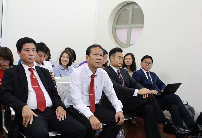 Đại diện Vinasun và Grab tại tòa