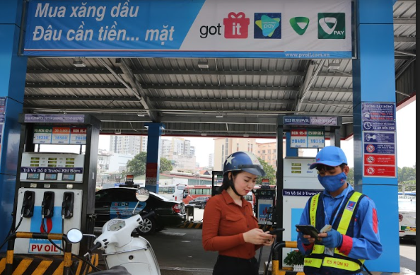 PVOIL: Mua KL99 dịch vụ hỗ trợ 24/7 thanh toán bằng ứng dụng trên điện thoại thông minh