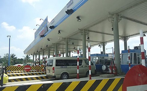 Chủ tịch Hiệp hội Vận tải ô tô Việt Nam cho rằng kiến nghị 99Kl99 trực tiếp đá gà nên xem xét lại giá phí đường BOT, cự ly các trạm BOT .